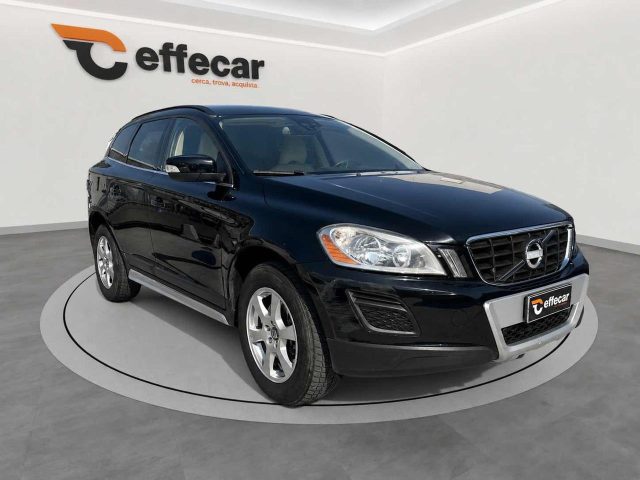 Volvo XC60 D5 AWD 4X4 AUTOMATICA 205 CV - foto 3 di 4