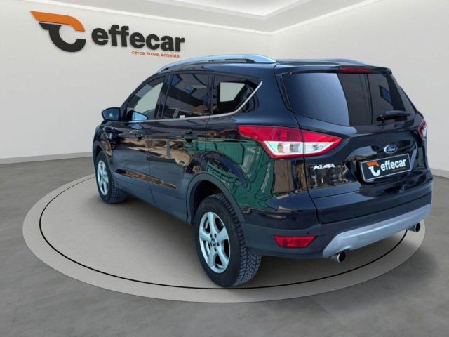 Ford Kuga 2.0 TDCI 140 CV 4WD Titanium - foto 4 di 15