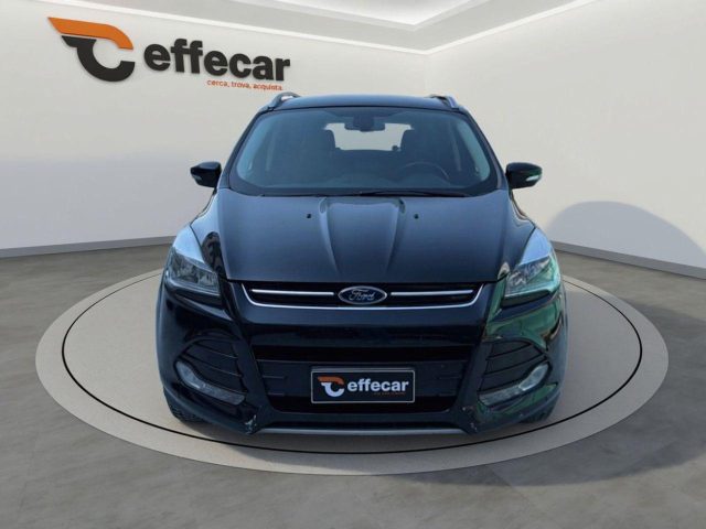 Ford Kuga 2.0 TDCI 140 CV 4WD Titanium - foto 2 di 15