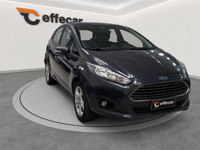 Ford Fiesta 1.5 TDCi 75CV 5 porte Titanium - foto 3 di 4