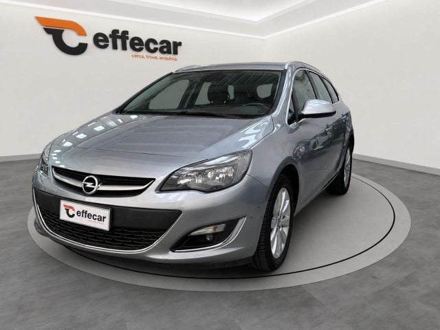Opel Astra 1.6 CDTI EcoFLEX S&S Sports Tourer Cosmo, del 2015, 197.970 km, in vendita a Roncadelle (BS)