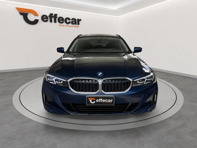BMW 320 d 48V Business advanced Touring - foto 2 di 4