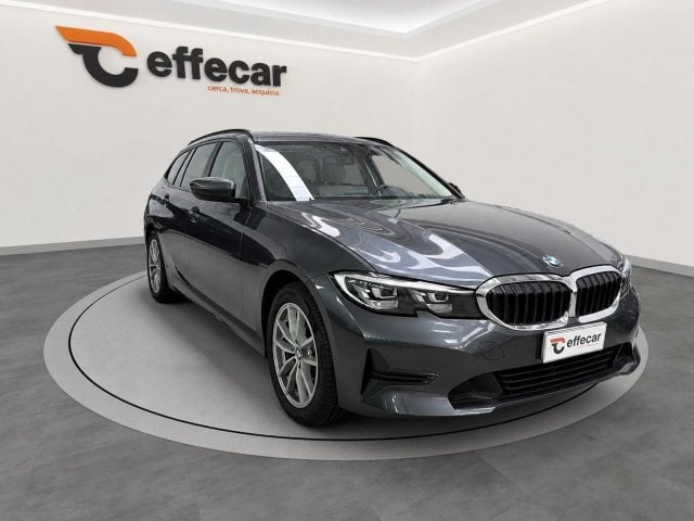 BMW 320 d 48V Business Adv. Touring - foto 3 di 4