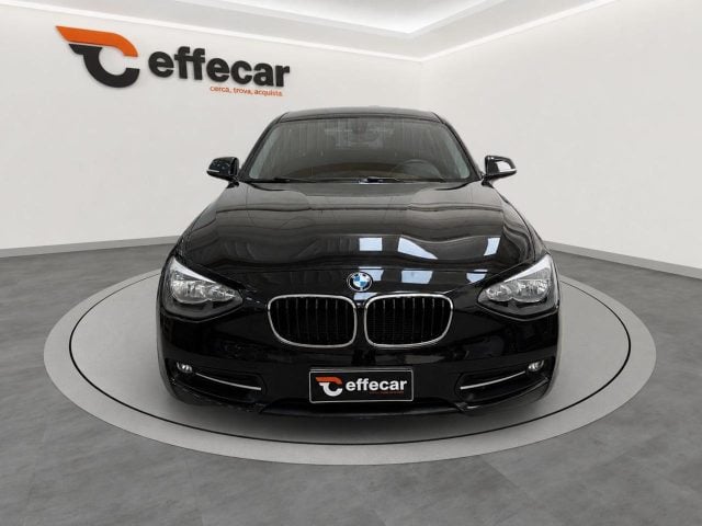 BMW 116 d 5p. Sport - foto 2 di 4