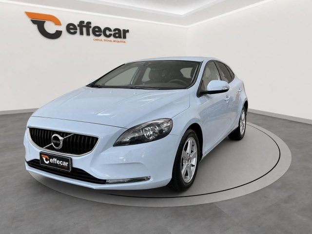 Volvo V40 D2 Kinetic, del 2018, 153.500 km, in vendita a Roncadelle (BS)