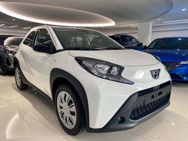 Toyota Aygo X 1.0 VVT-i 72 CV 5 porte Active S-CVT PRONTA CONSEG km 0 a SANT ANTONIO ABATE