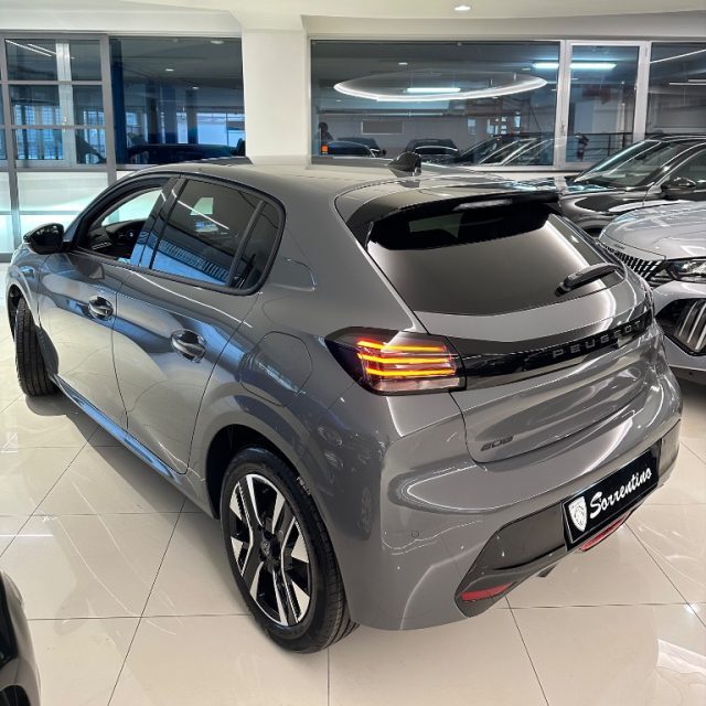 Peugeot 208 BUSINESS Hybrid 110 MOTORE A CATENA 8 ANNI DI GARA - foto 4 di 4