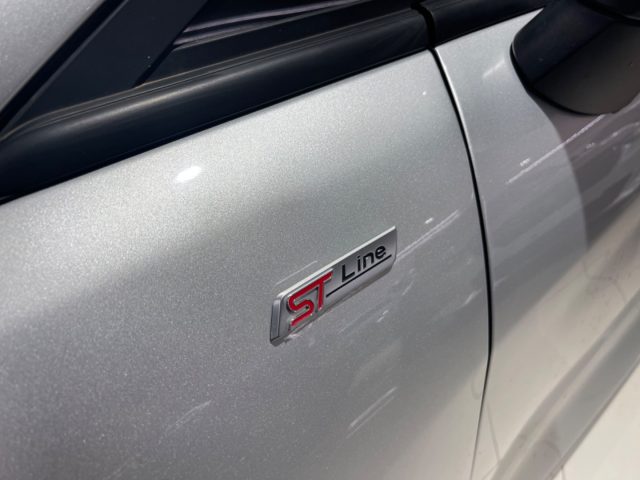 Ford Fiesta 1.5 EcoBlue 5 porte ST-Line - foto 4 di 4