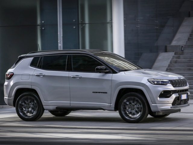 Jeep Compass 1.6 Multijet II 2WD S km 0 a SANT ANTONIO ABATE