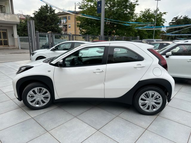 Toyota Aygo X 1.0 VVT-i 72 CV 5 porte Active S-CVT km 0 a SANT ANTONIO ABATE