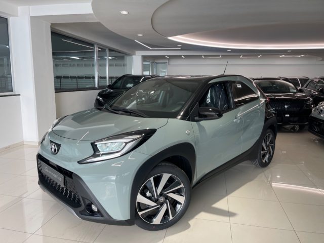 Toyota Aygo X 1.0 VVT-i 72 CV 5 porte Active S-CVT km 0 a SANT ANTONIO ABATE