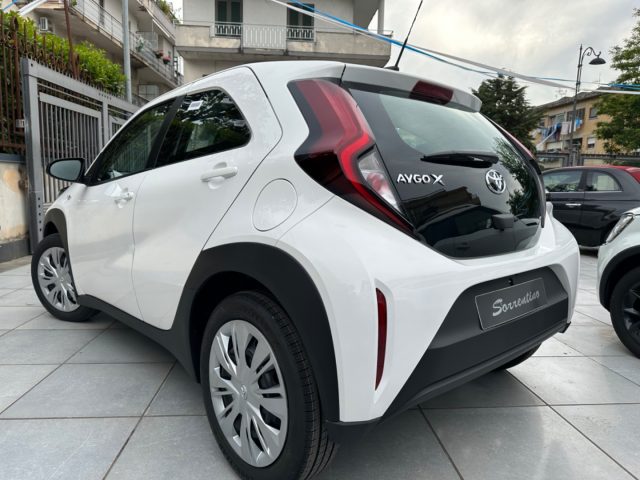 Toyota Aygo X 1.0 VVT-i 72 CV 5 porte Active S-CVT km 0 a SANT ANTONIO ABATE