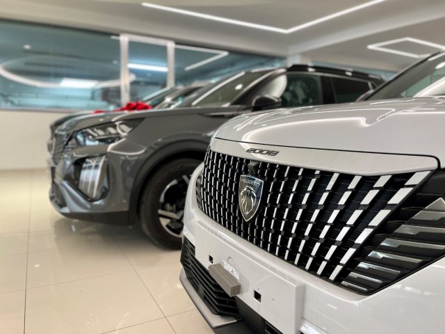 Peugeot 2008 ALLURE 100 NUOVO MOTORE A CATENA 8 ANNI DI GARANZI, del 2026, 1 km, in vendita a Sant Antonio Abate (NA)