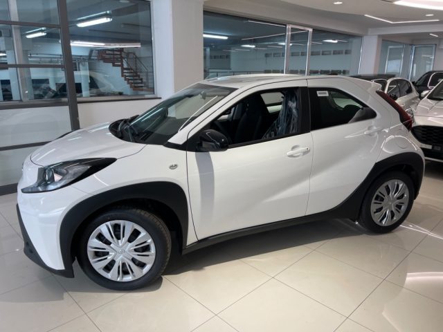 Toyota Aygo X 1.0 VVT-i 72 CV Active PRONTA CONSEGNA - foto 3 di 4