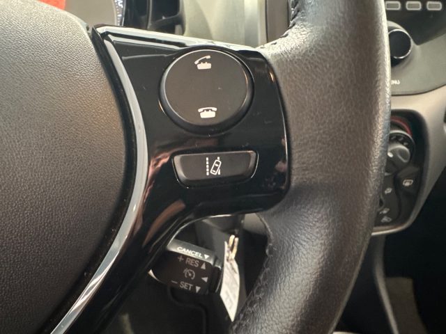 Toyota Aygo Connect 1.0 VVT-i 72 CV 5 porte x-cool, del 2020, 11.000 km, in vendita a Sant Antonio Abate (NA)