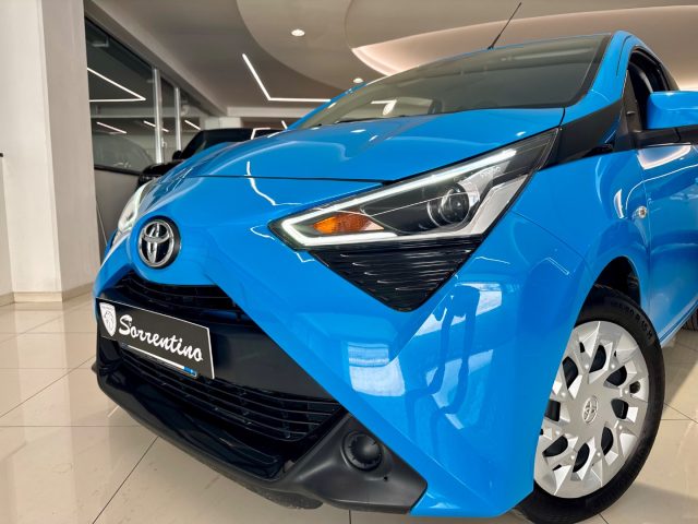 Toyota Aygo Connect 1.0 VVT-i 72 CV 5 porte x-cool - foto 4 di 4