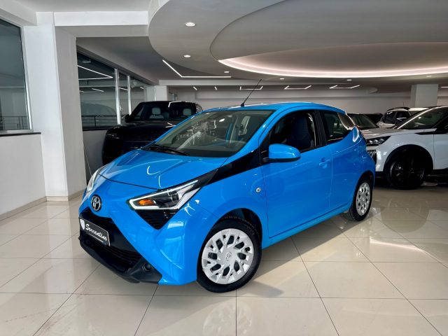 Toyota Aygo Connect 1.0 VVT-i 72 CV 5 porte x-cool usato a SANT ANTONIO ABATE