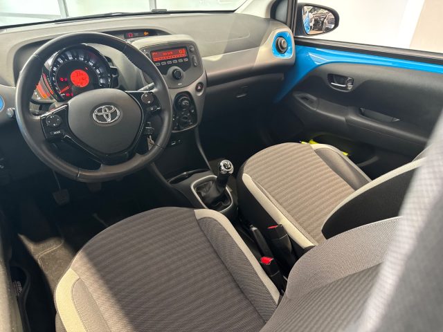 Toyota Aygo Connect 1.0 VVT-i 72 CV 5 porte x-cool usato a SANT ANTONIO ABATE