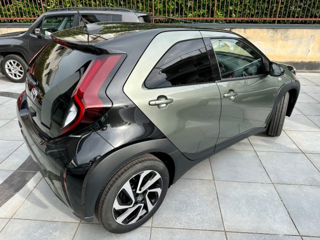 Toyota Aygo X 1.0 VVT-i 72 CV 5 porte Lounge S-CVT - foto 3 di 4