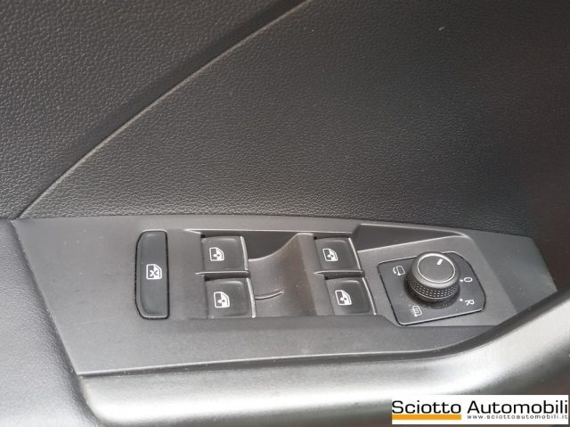 Volkswagen T-Cross 1.0 TSI 110 CV Advanced, del 2022, 18.147 km, in vendita a Messina (ME)