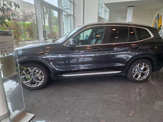 BMW X3 xDrive30e - foto 2 di 4