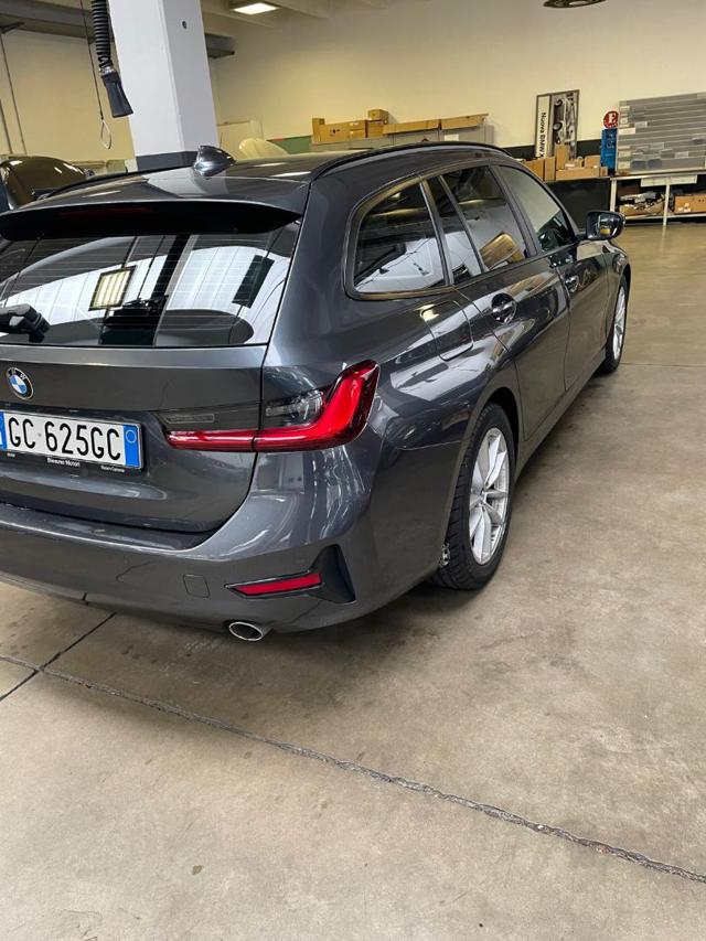 BMW 318 d 48V Touring Business Advantage - foto 3 di 3