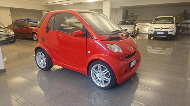 smart forTwo 700 coupé Brabus (55 kW) - foto 2 di 7