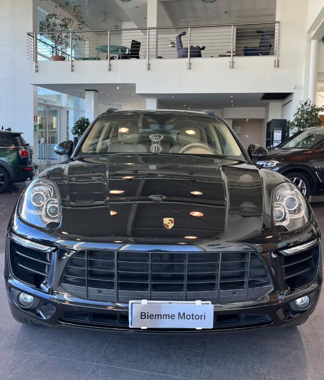 Porsche Macan 3.0 S - foto 2 di 4