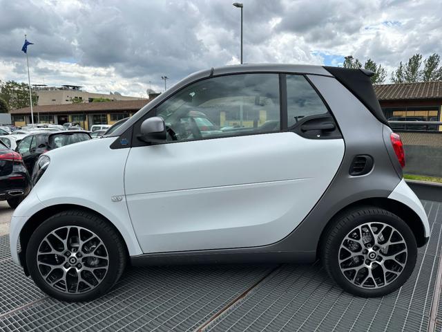 smart forTwo EQ CABRIO PRIME MOON WHITE MATT PELLE UFF.LE MB usato a ROMA