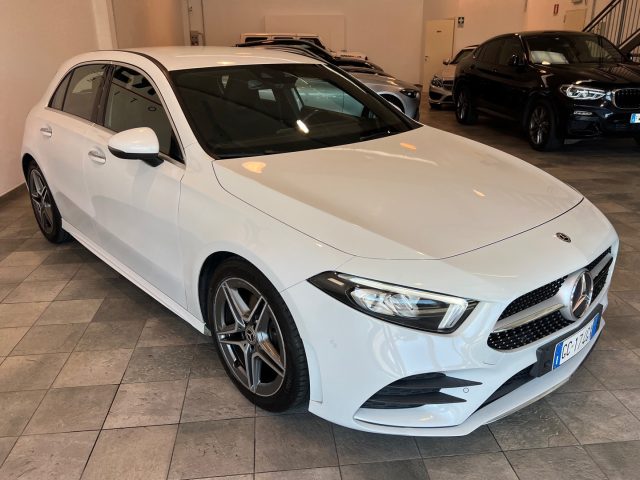 Mercedes-Benz A 180 d Automatic Premium AMG Line - foto 3 di 4