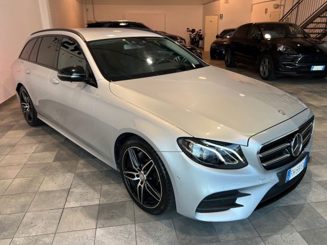 Mercedes-Benz E 220 d S.W. Auto Premium AMG - foto 3 di 4