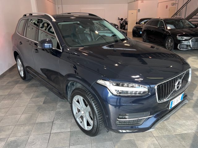 Volvo XC90 D5 AWD Geartronic 7 posti Momentum - foto 3 di 4