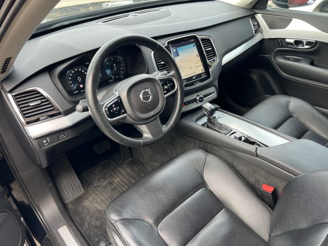 Volvo XC90 D5 AWD Geartronic 7 posti Momentum - foto 4 di 4