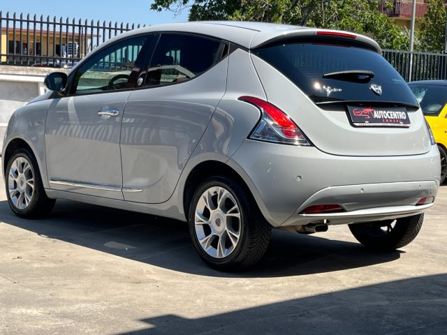 Lancia Ypsilon 1.2 69 CV 5 porte GPL Ecochic Platinum - foto 4 di 4