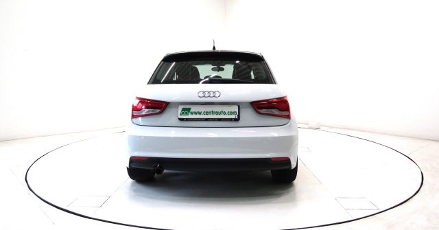 Audi A1 SPB 1.6 TDI Manuale * OK NEOPATENTATI * - foto 4 di 4