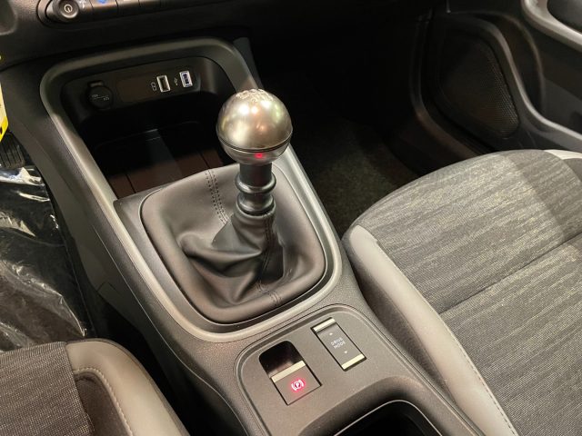 Jeep Avenger 1.2 Turbo Longitude 2WD Manuale, del 2024, 48.299 km, in vendita a Andalo Valtellino (SO)