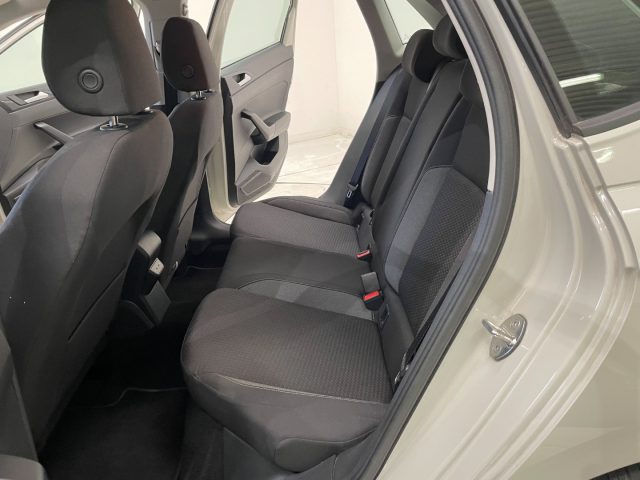 Volkswagen Polo 1.0 Life Manuale 5P * OK NEOPATENTATI *, del 2023, 69.986 km, in vendita a Andalo Valtellino (SO)