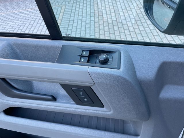 Volkswagen Crafter 2.0 TDI L3 4MOTION Tetto Basso * 3 POSTI * + IVA, del 2022, 107.875 km, in vendita a Andalo Valtellino (SO)