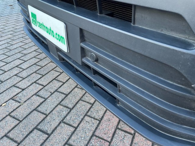 Volkswagen Crafter 2.0 TDI L3 4MOTION Tetto Basso * 3 POSTI * + IVA, del 2022, 107.875 km, in vendita a Andalo Valtellino (SO)
