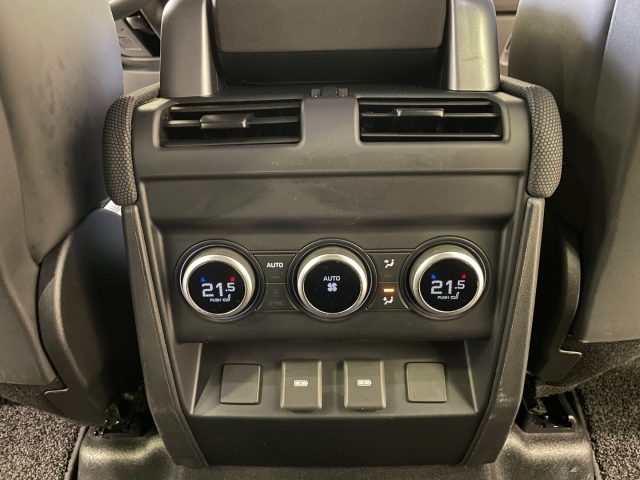Land Rover Defender 110 2.0 Si4 PHEV AWD 75th Limited Edit. 404CV usato a ANDALO VALTELLINO