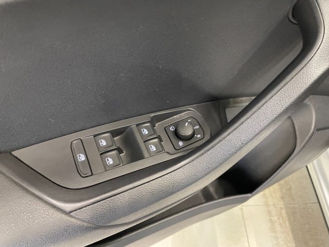 Skoda Karoq 2.0 TDI DSG Ambition 5P, del 2023, 71.929 km, in vendita a Andalo Valtellino (SO)