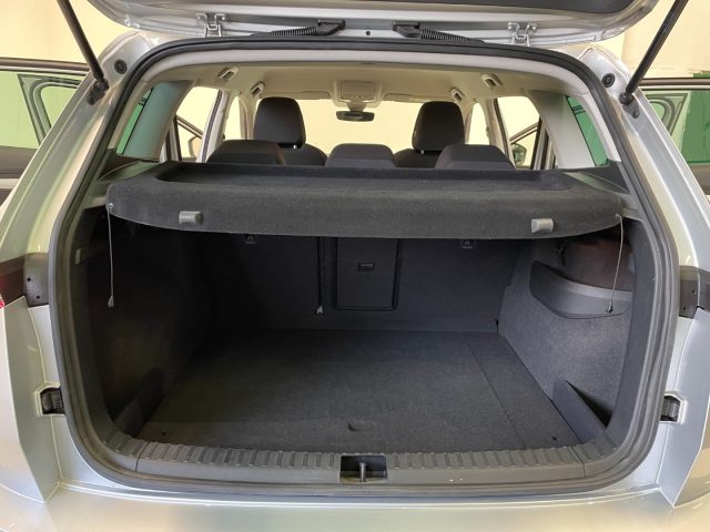 Skoda Karoq 2.0 TDI DSG Ambition 5P, del 2023, 71.929 km, in vendita a Andalo Valtellino (SO)