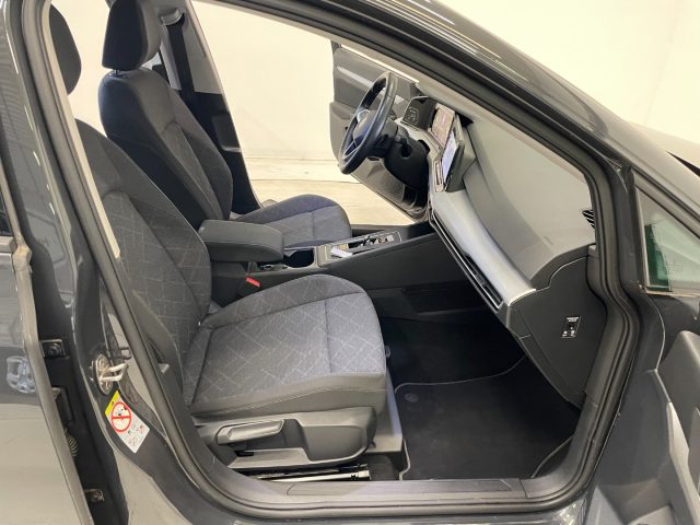 Volkswagen Golf 1.0 eTSI DSG Life 5P MHEV usato a ANDALO VALTELLINO