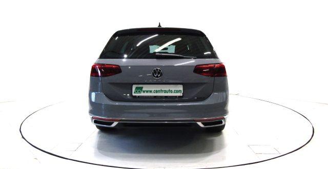 Volkswagen Passat Variant 2.0 TDI 4MOTION DSG Executive 200CV - foto 4 di 4