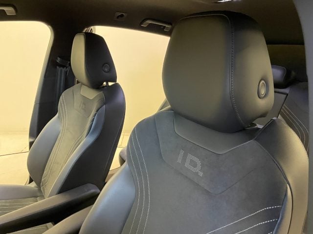 Volkswagen ID.5 Pro Performa.*ELETTRICA* 77KWh*204 CV*, del 2023, 36.932 km, in vendita a Andalo Valtellino (SO)