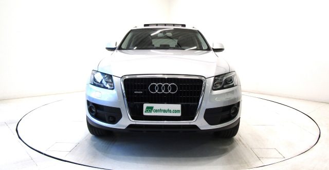 Audi Q5 3.0 V6 TDI quattro S tronic * PELLE * TETTO APRI.* - foto 2 di 4
