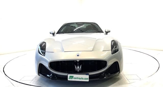 Maserati GranTurismo 3.0 V6 AWD Coupe' Modena Aut.* PELLE* 490CV * - foto 2 di 4