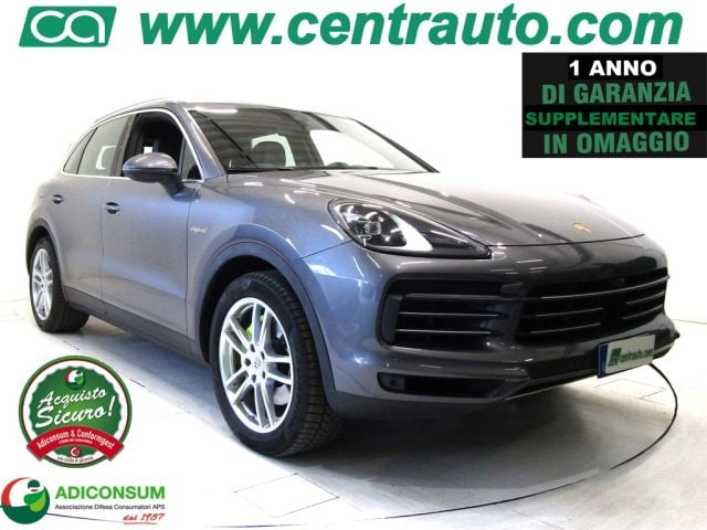 Porsche Cayenne 3.0 V6 E-Hybrid Aut. 462 CV * PELLE *, del 2019, 143.872 km, in vendita a Andalo Valtellino (SO)