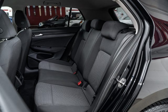 Volkswagen Golf 1.0 TSI 90cv EVO life ok neopatentati usato a CINISELLO BALSAMO
