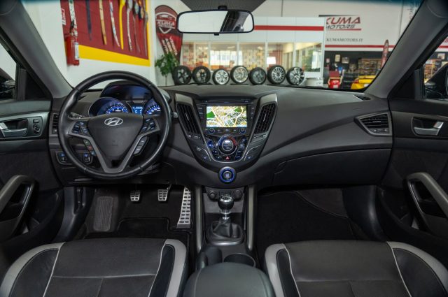 Hyundai VELOSTER 1.6 TURBO 185cv 6m TETTO/PELLE/GOMME NUOVE - foto 2 di 4